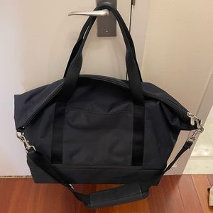 Lo & Sons Catalina Deluxe Large 600D Recycled Poly in Deep Navy